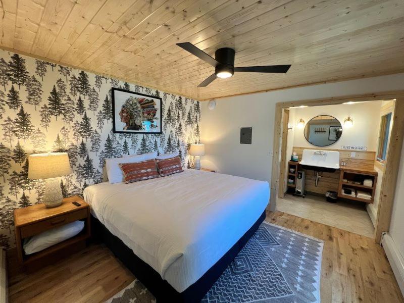 Thomsonite Inn On Lake Superior Grand Marais Pokoj fotografie